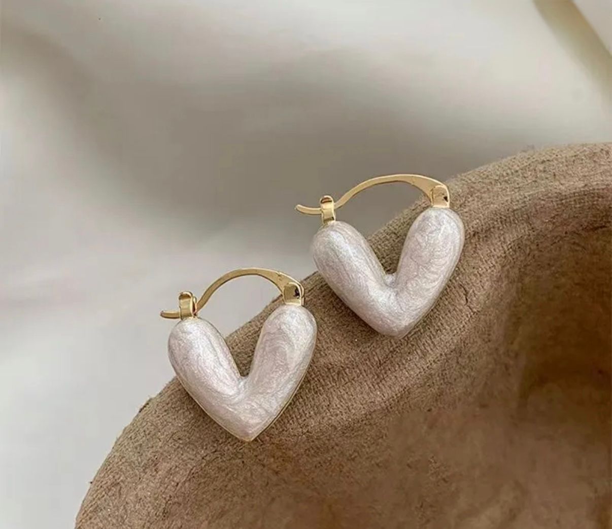 Glimiora Blush Heart Hoop Earrings – Soft Elegance in Pink and White