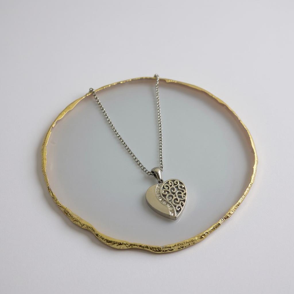 Elegant Silver Heart Filigree Pendant Necklace