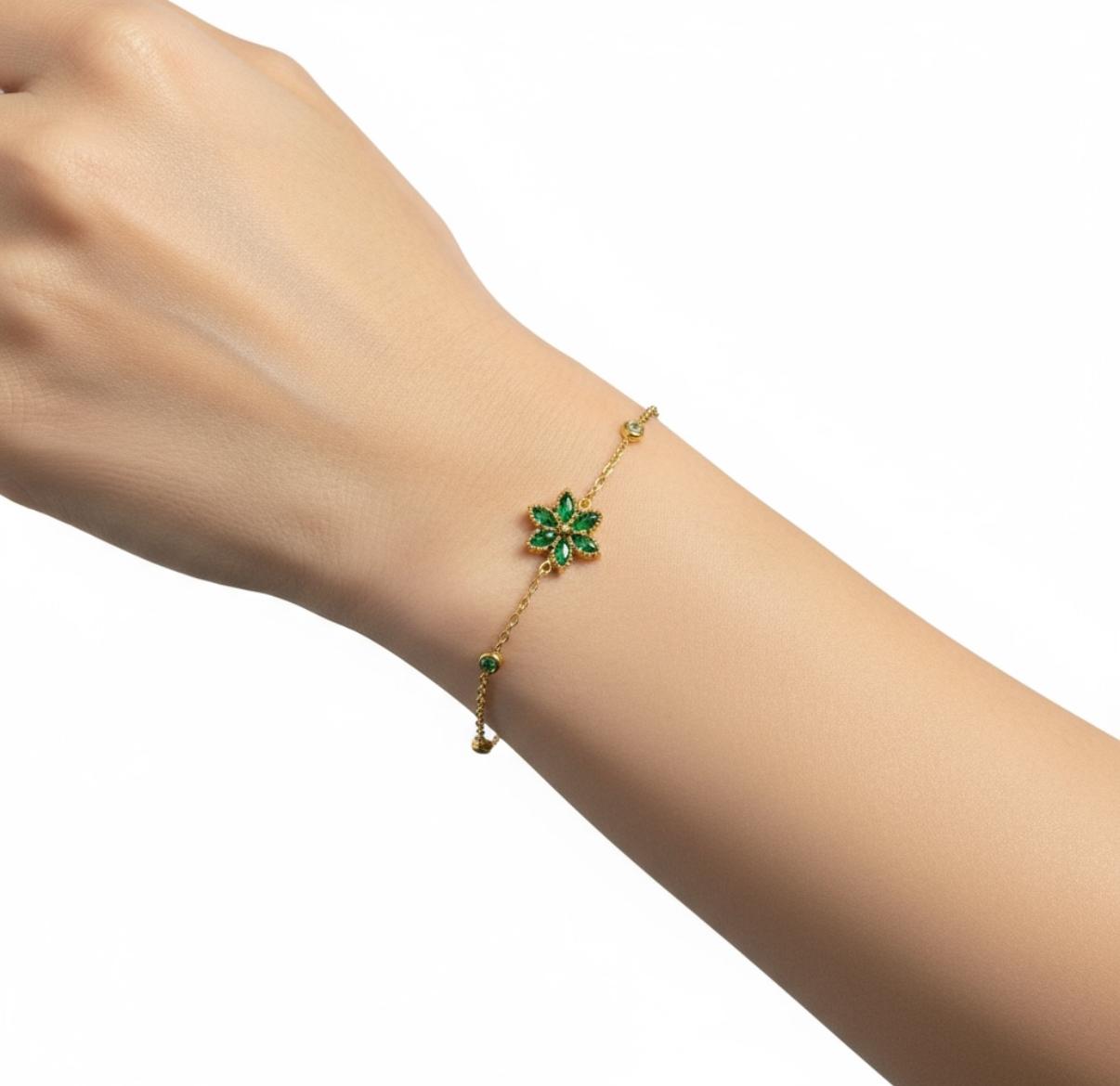 Emerald Bloom Mini Flower Bracelet – Gold-Tone (Adjustable)