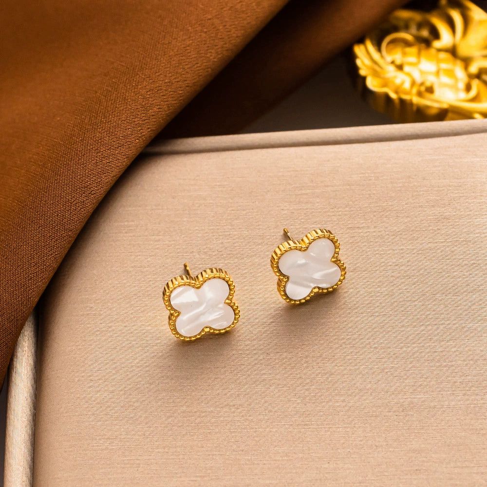 Glimiora Clover Necklace & Earring Set – White & Black Variants