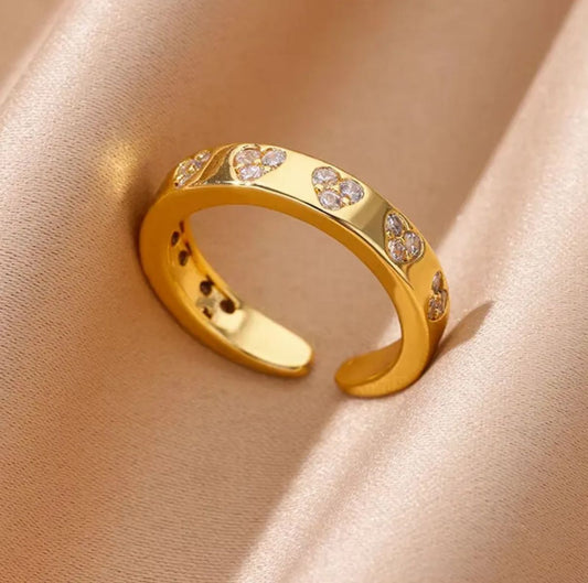 Glimiora Golden Heart Ring – Sparkle of Love
