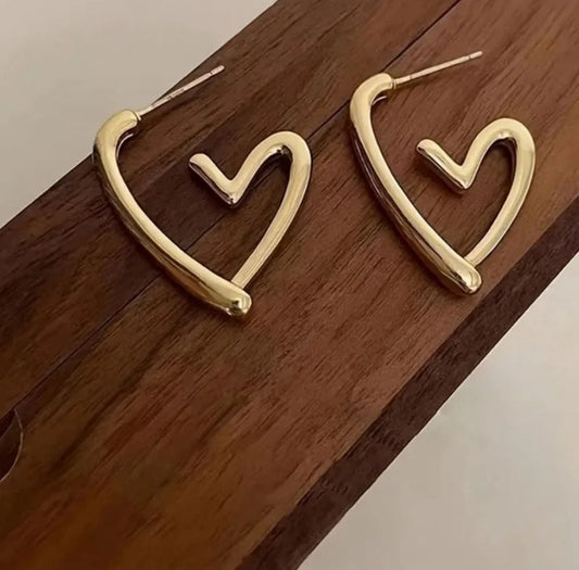 Glimiora Golden Heart Hoop Earrings – Modern Romance in Gold