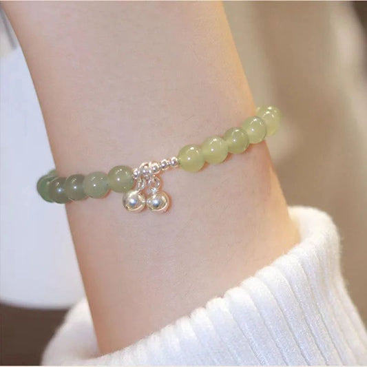 🍃 Green Jade Beaded Bracelet with Silver Charms